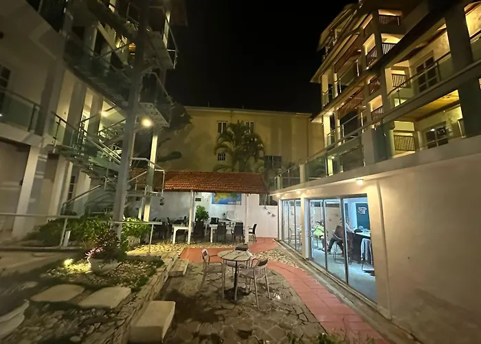 Hotel Neptuno Refugio Boca Chica 