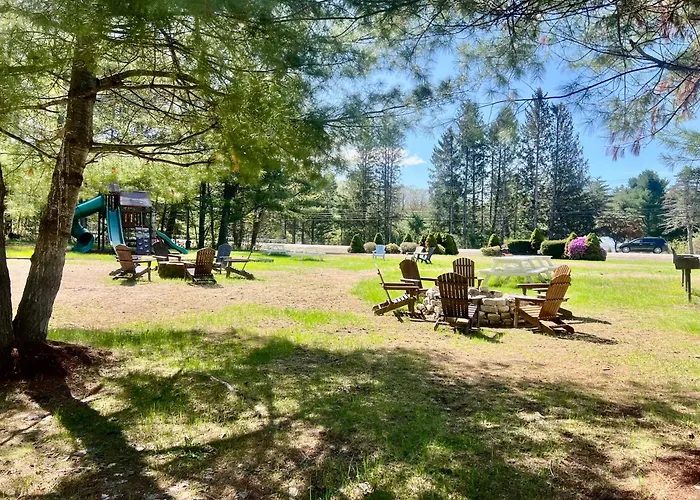 Saco River Motor Lodge & Suites Conway