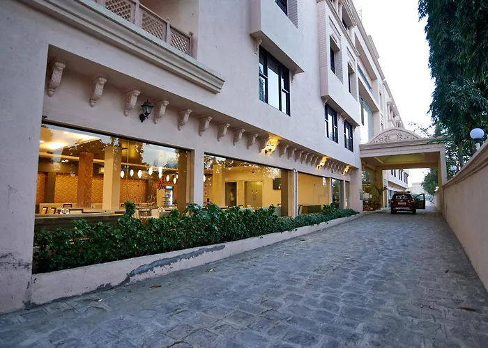 Jc Castle Hotel Shirdi