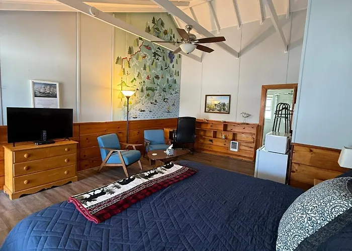 Yardarm Motel Searsport