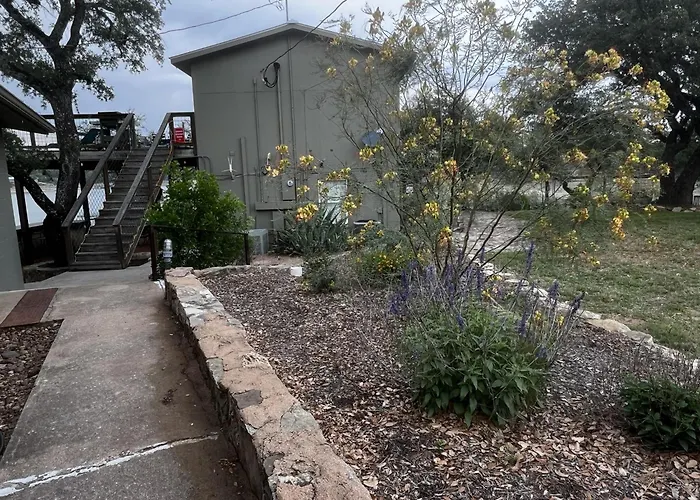 Painted Sky Inn Burnet