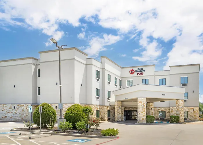 Best Western Plus Waller Hotel