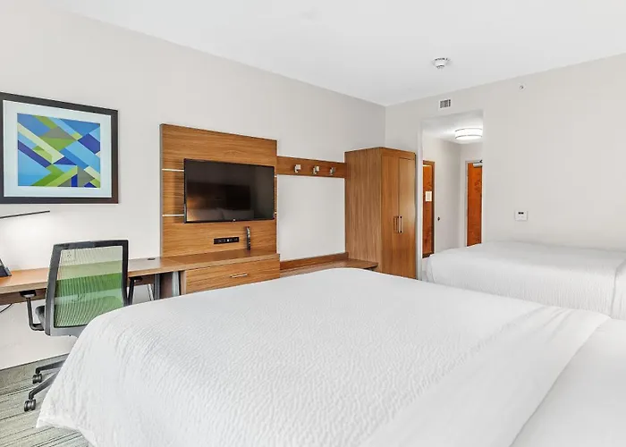 Holiday Inn Express & Suites Mobile - University Area By Ihg
