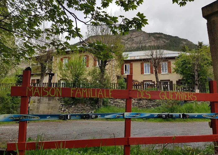 Maison familiale des Gueyniers Jausiers