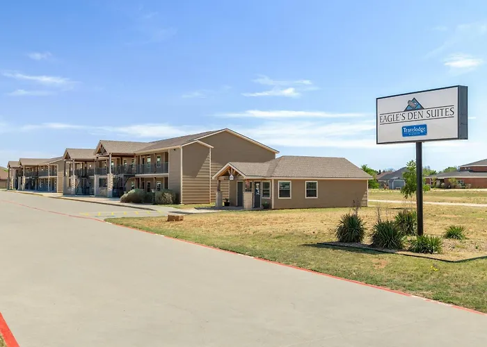 Eagle'S Den Suites Andrews A Travelodge By Wyndham