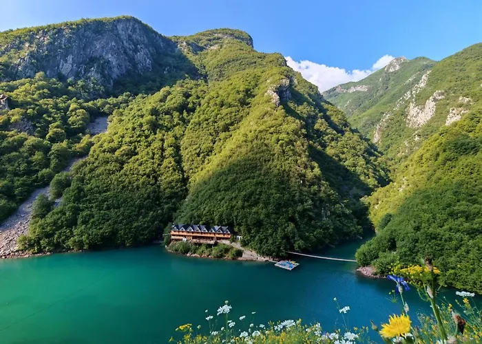 Riverside Komani Lake
