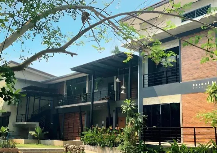 Palmhouse Hotel Mae Hong Son
