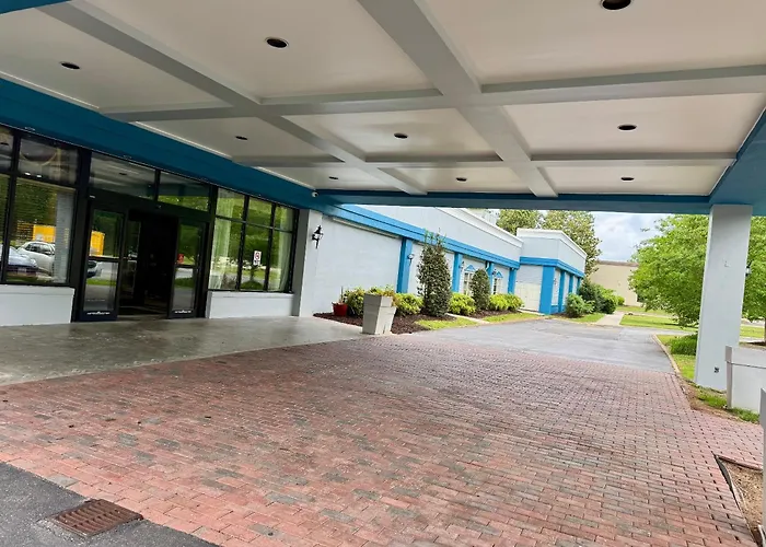 Baymont By Wyndham Williamsburg I-64 Hotel