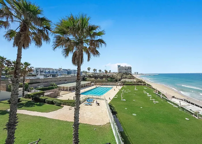 The Sharon Seaside Retreat Hotel Herzliya