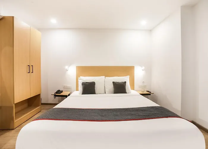 Super Townhouse Dilshad Garden Near Dilshad Garden Metro Station Hotel New Delhi