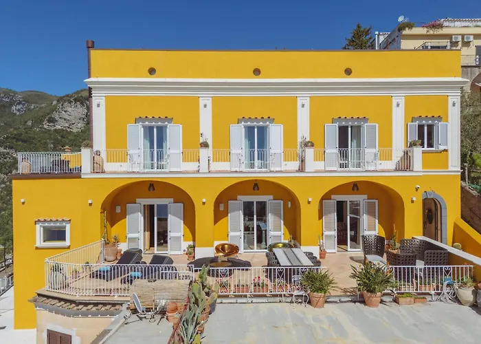 Five Positano Bed & Breakfast