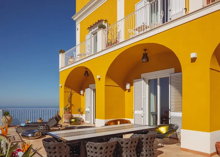 Five Positano Bed & Breakfast