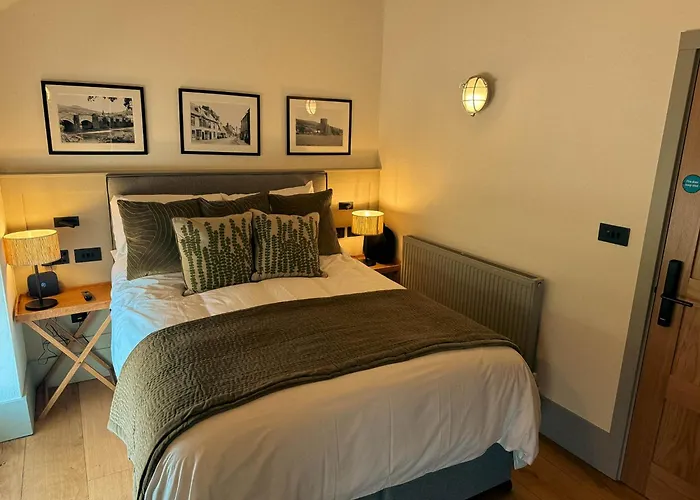 Rooms At The Vine Tree Crickhowell
