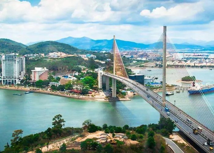 Khách sạn 2 sao trung tâm Khu Du Lịch Vườn Đào - Bãi Cháy - Hạ Long