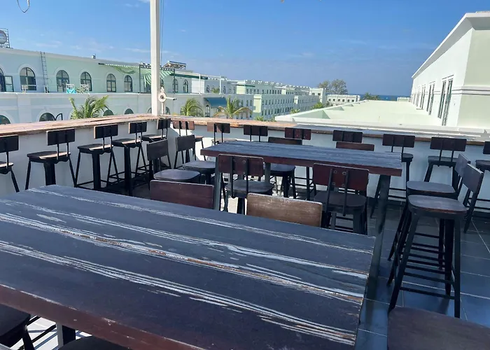 Cataleya Seaside Hotel Phú Quốc