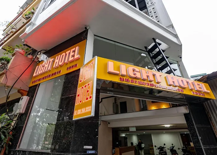 Light Hotel Ha Noi - Near Aeon Mall Long Bien Hanoi