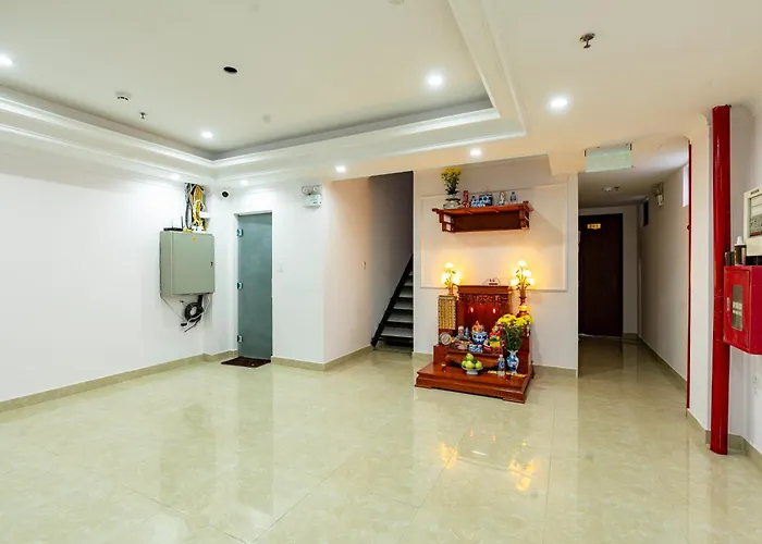 Light Hotel Ha Noi - Near Aeon Mall Long Bien Hanoi
