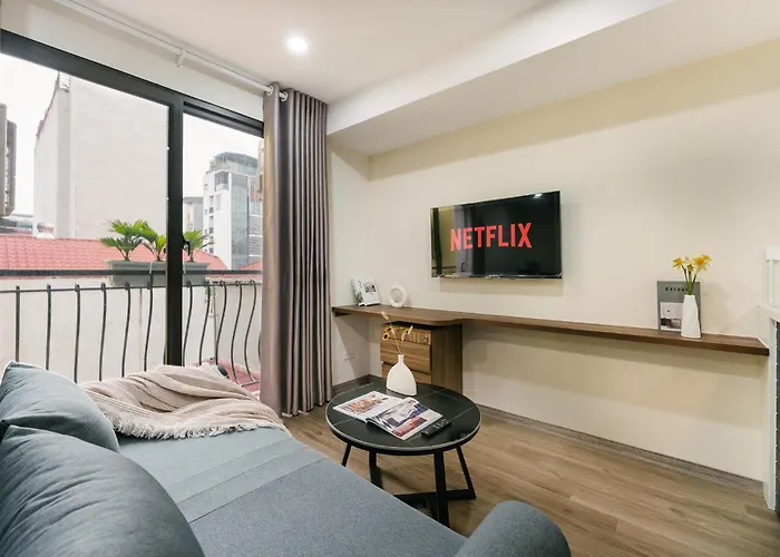 Train Street Lux Homestay Hà Nội