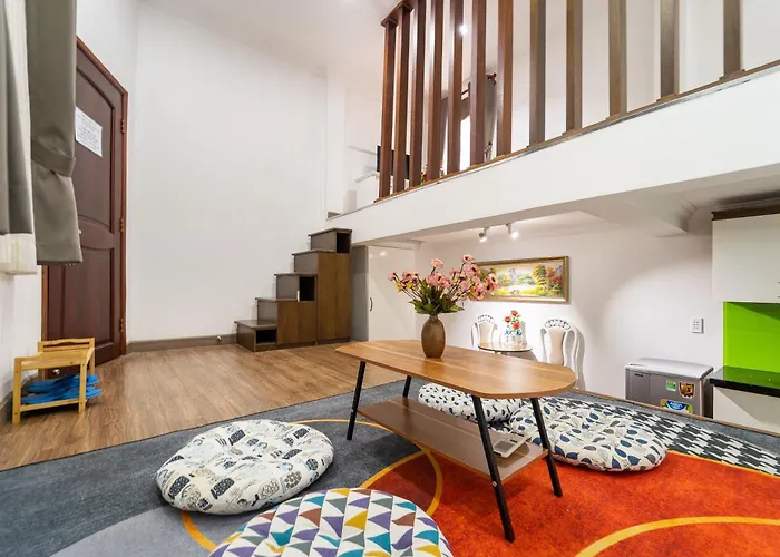 Gin House Hotel & Apartment Near Turtle Lake TP. Hồ Chí Minh