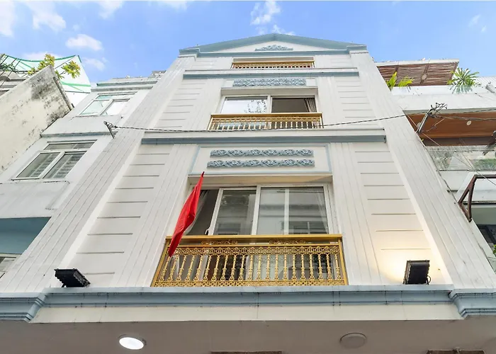Gin House Hotel & Apartment Near Turtle Lake TP. Hồ Chí Minh