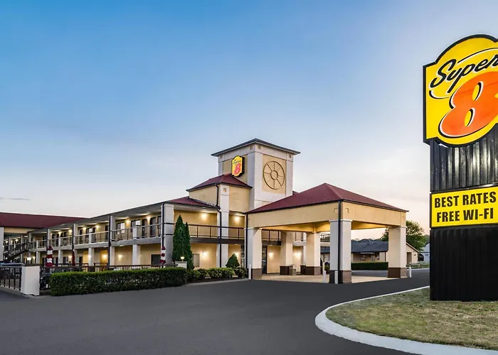 Super 8 By Wyndham Columbia Hotel Match