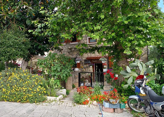 Yuekser Pansiyon Side