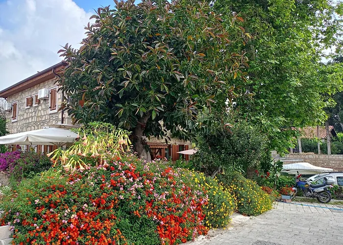Yuekser Pansiyon Side