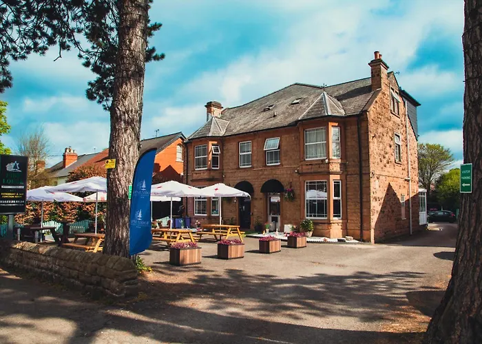 Pine Lodge Hotel & Restaurant Mansfield