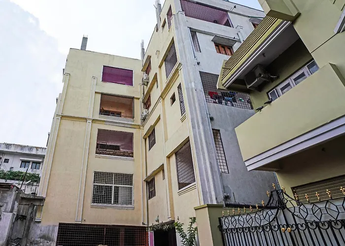 Hotel O Mint Leaves Near Alcazar Mall Hyderabad