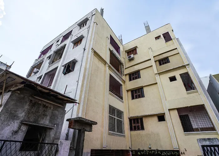 Hotel O Mint Leaves Near Alcazar Mall Hyderabad