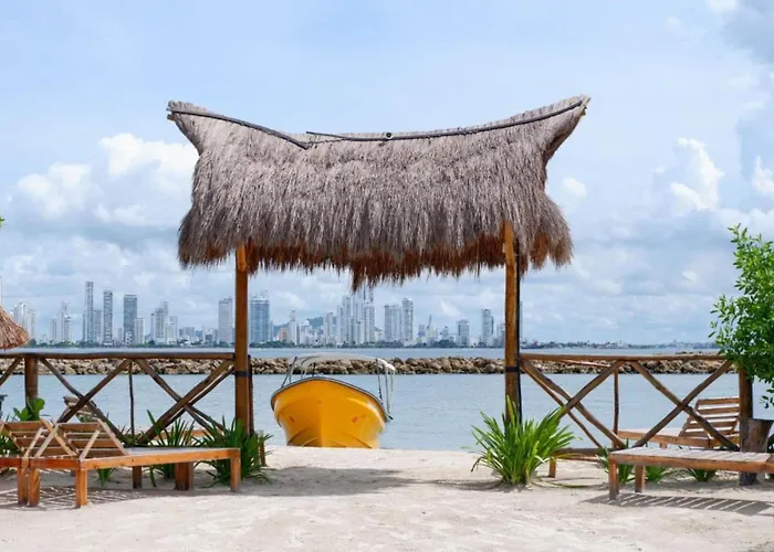 Amalife Beach Club & Hotel Tierra Bomba