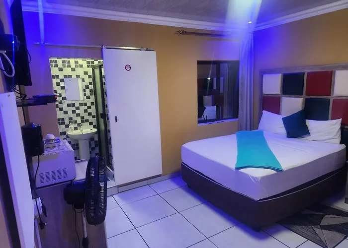 Francos Guest Lodge Accommodation Vanderbijlpark