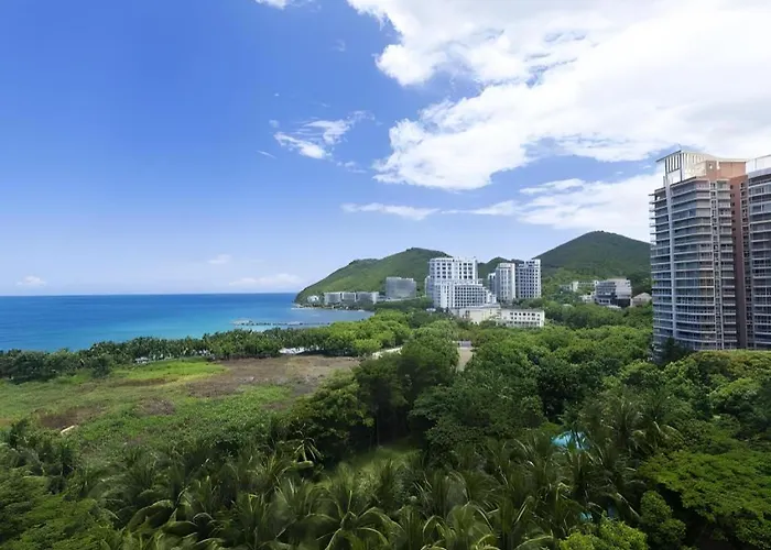 Sanya Shanghai Huating Boutique Resort Hotel