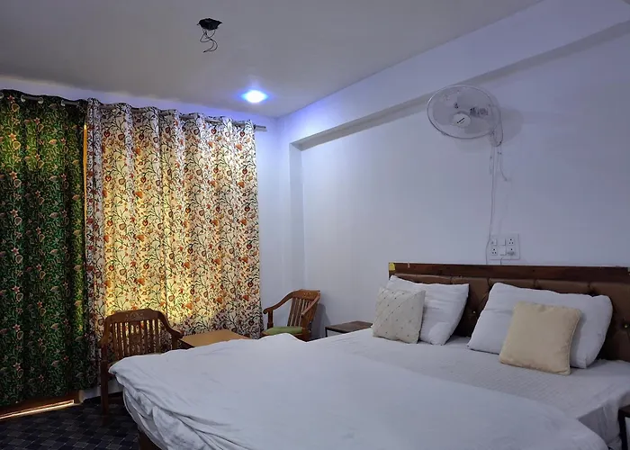 Zulfiqar Hotel & Restaurant Kargil