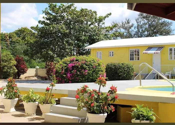Port Of Call Hotel Black River