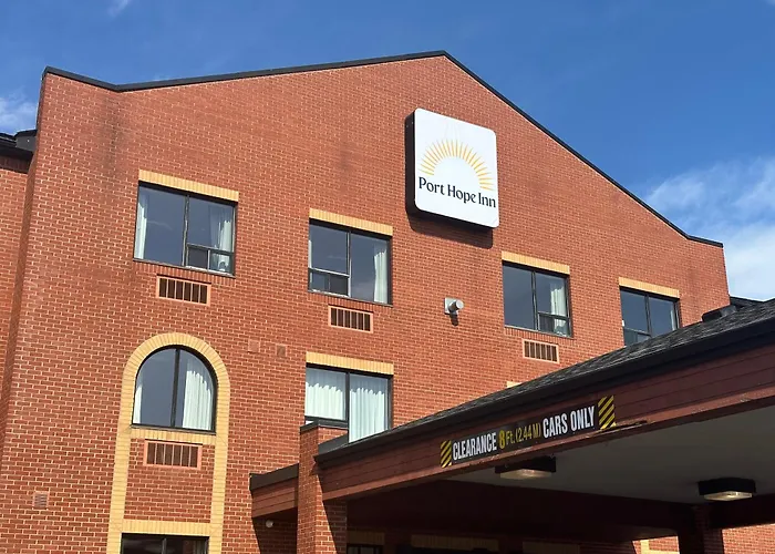 Port Hope Inn & Suites