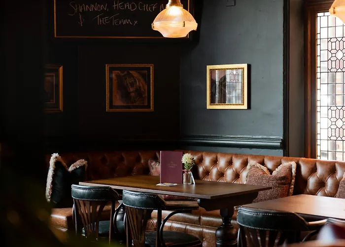 Crown Hotel Chertsey