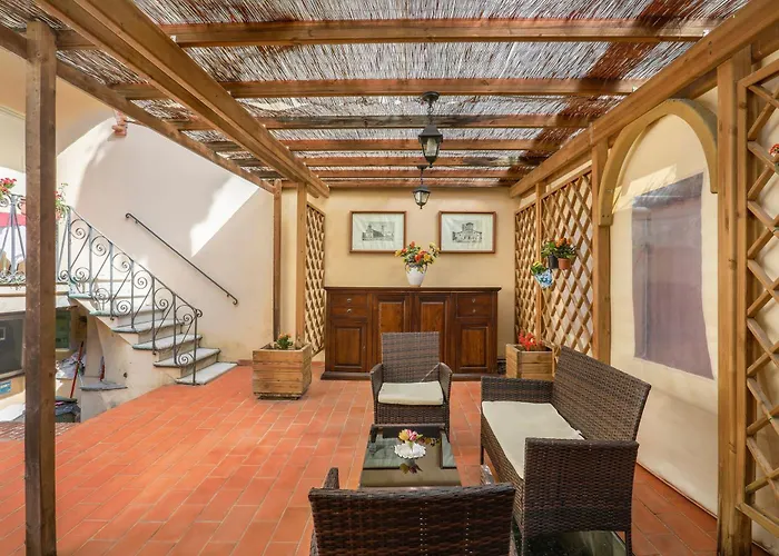 Antica Residenza Santa Chiara -City Center Lucca