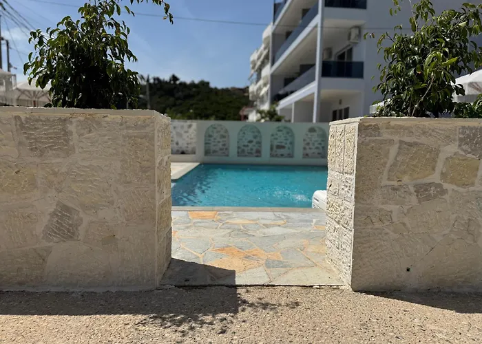 Dimitri Hotel Himarë