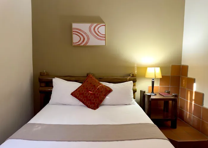 Centurion Guest House And Lodge