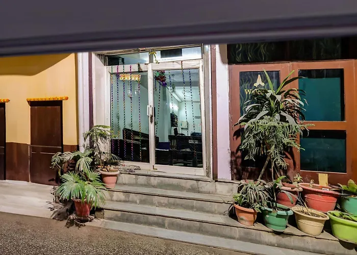 Hotel O Deurali Dx New Delhi