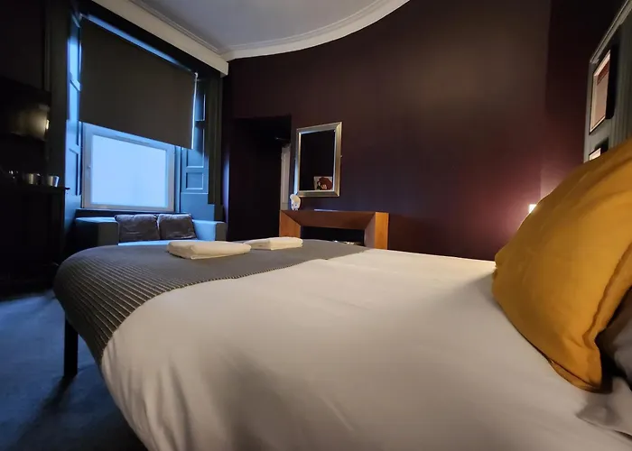 Frederick Douglass - Rooms In The City Edimburgo