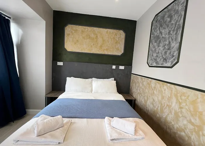 Paragraph Edmonton Palmers Green
