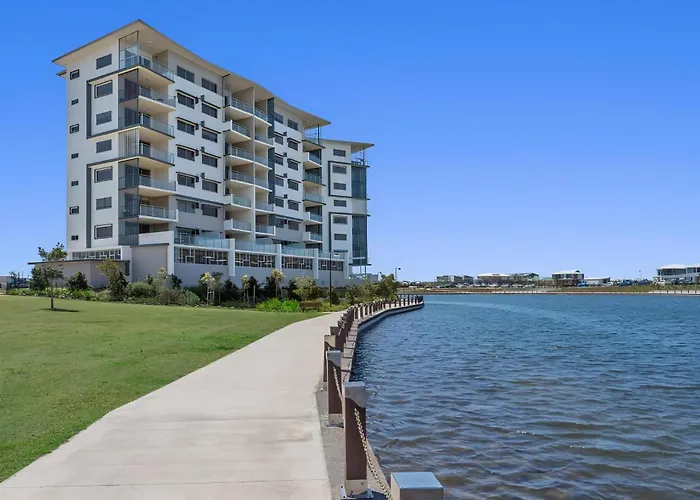 Salt At Oceanside Hotel Kawana Waters