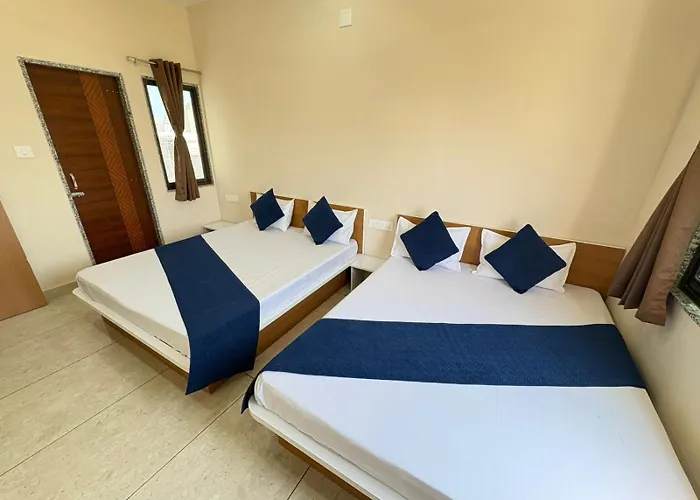 Hotel Darshan Palace - Near Dwarka Railway Station & Shree Dwarkadhish Temple