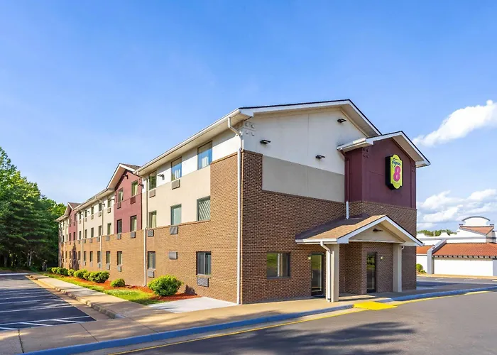 Super 8 By Wyndham Richmond Midlothian Turnpike Hotel