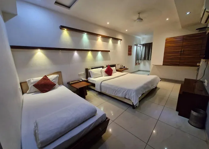 Hotel Kalinga Lake View Ahmedabad