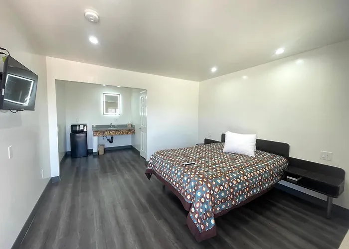 Newport Bay Inn Costa Mesa