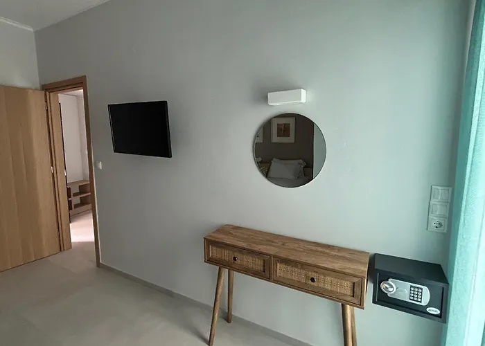 Ninemia Beach Hotel & Suites Agia Marina