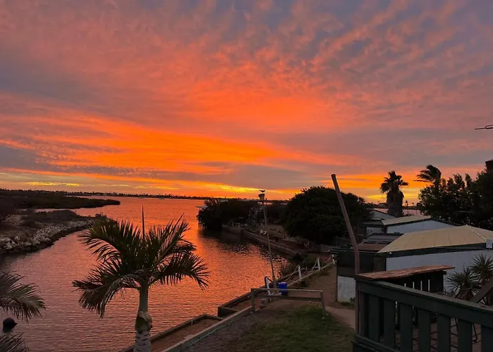 Pelican Point Waterfront Resort Carnarvon